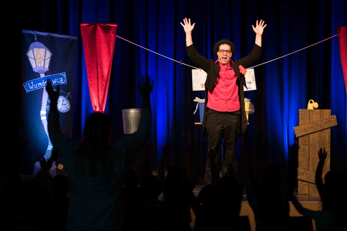 Umwelttheater Kinderzauberer Zauberer Würzburg Kinderzaubererei Marktheidenfeld Würzburg Bamberg Nürnberg Schweinfurt Clown